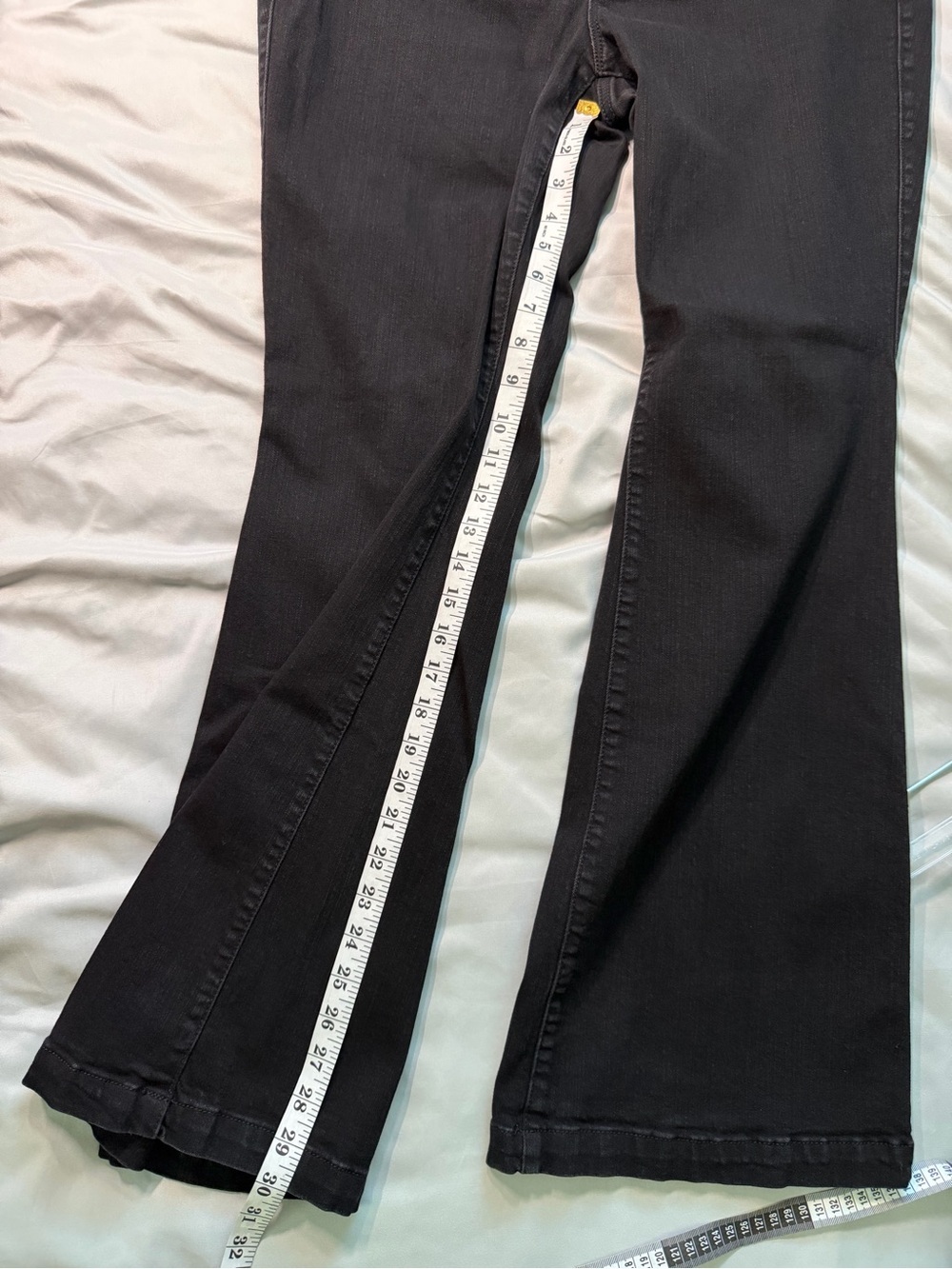 Torrid Bombshell Flare Jeans 18R Black Premium Stretch High Rise - Picture 8 of 8